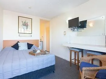 ***  Airport Riverview Motel Brisbane Australia